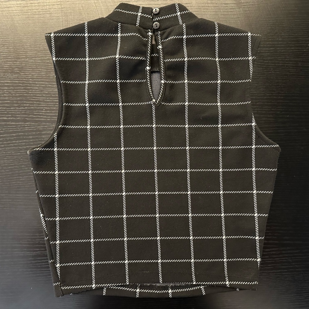Hollister Black Grid Pattern Crop Top - Picture 2 of 5